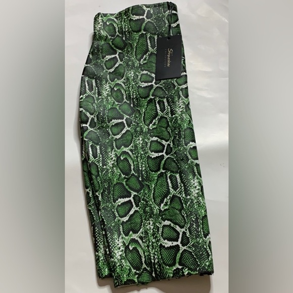 Shinestar Snake Print Mini Skirt Green, Size: M - Picture 6 of 7